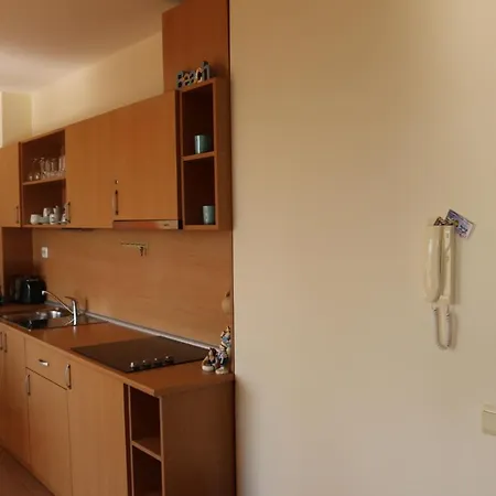 Aparthotel Nessebar Fort Club Grand Resort *